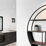 Modern 3 bedroom Apt in centre of P. Banús RDR272